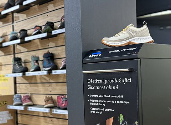 Nová služba na prodejnách: impregnování obuvi IMBOX