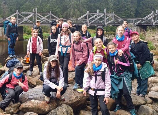 Hlasujte a rozhodněte o vítězné třídě Stezky Českem pro školy 2026