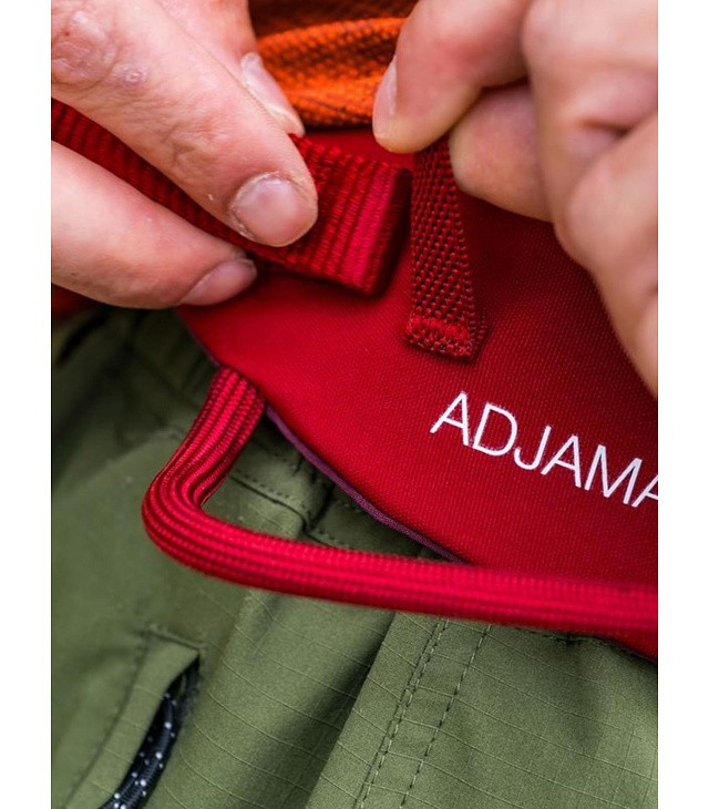 Sed. úvaz PETZL ADJAMA, DARK RED